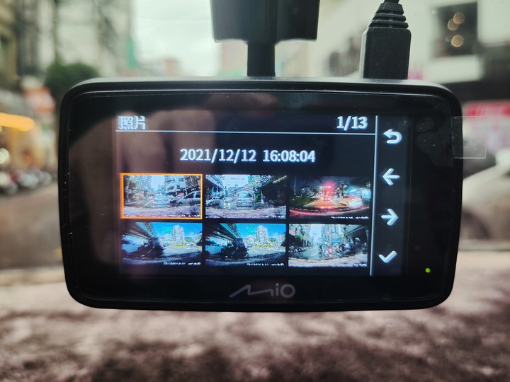 Mio MiVue™ 887 行車紀錄器開箱
