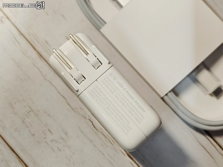 【 開箱 】MacBook Pro M1 Pro 使用心得分享 – 該怎麼選MacBook？充電器有必要升級嗎？