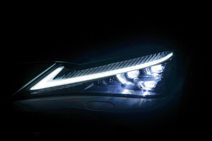 獨一無二的美好 Lexus UX250h F Sport