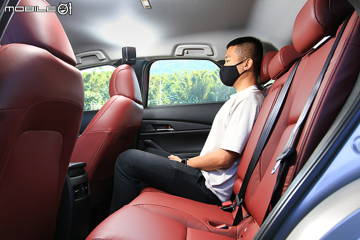 Mazda 3 & CX-30新年式雙車型試駕∣戰力補強、新色張揚 同級對手得提防提防
