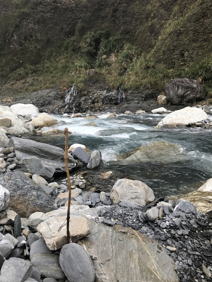 小雲豹→輕易完成的野溪溫泉瀑布SPA♨️