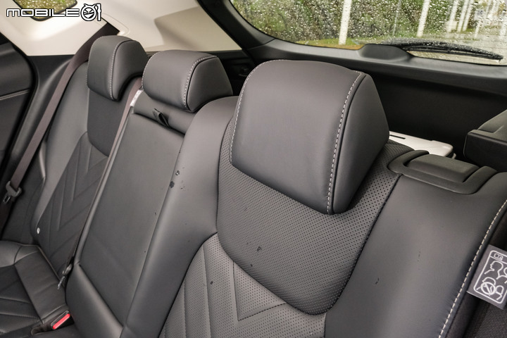 Lexus大改款NX350h試駕|除了是銷售冠軍傳人,還有更多你不知道的事