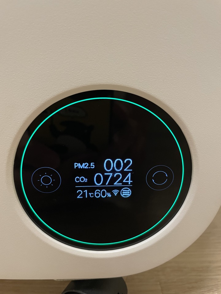 智米新風機 免開孔，窗戶擋板安裝