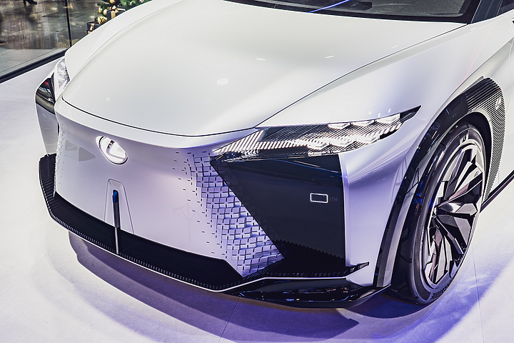 【國內新訊】Lexus Electrified 品牌概念店「LF-Z」全新電動概念車亮相,NX450h+ / NX350h / UX300e 試乘體驗同步展開!