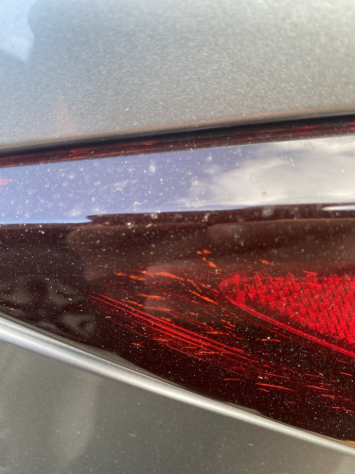 Lexus RX300 一年車~燈殼內部龜裂?質變?