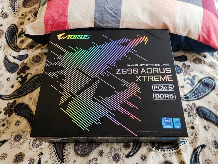 開箱- Z690 AORUS XTREME 鷹神大板