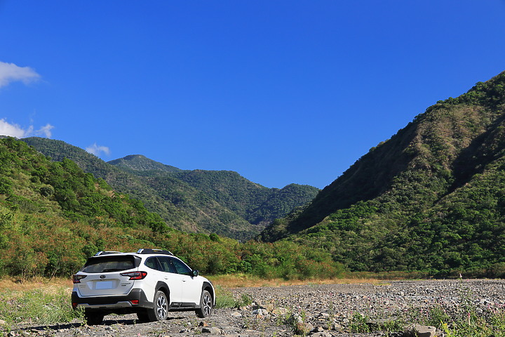 點我看大圖 (映像旅行) 探索秘境、背山望海、隨心所欲in屏東 feat. Subaru Outback