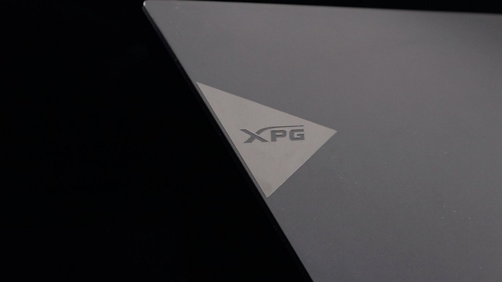 輕薄筆電居然兩條 RAM、兩條 SSD 都可以更換!ADATA XPG XENIA 14 你的擴充性也太好了吧!