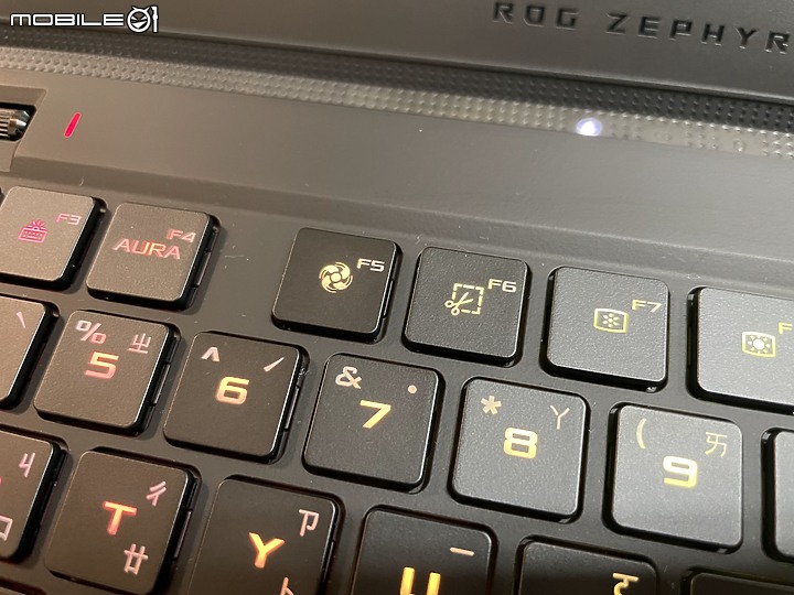 機構大改款、配件超玩家 ROG Zephyrus S17 GX703HR 快速心得分享
