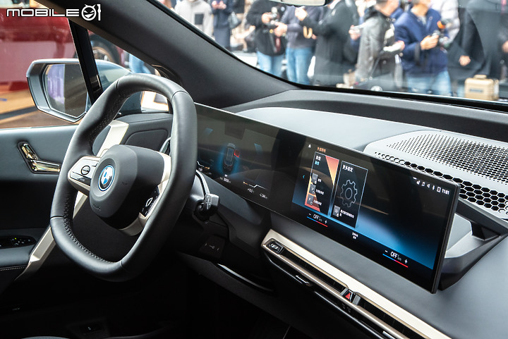 【採訪】BMW全新電動休旅iX正式發表,雙車型劃分自320萬元起!