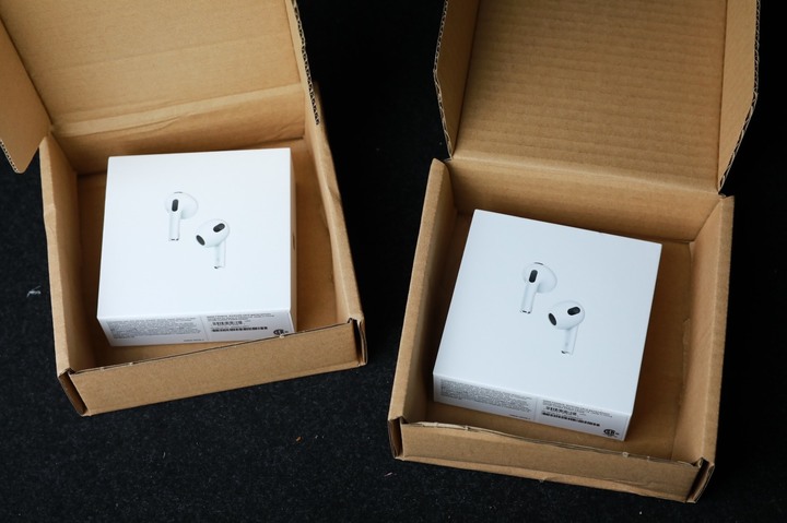 [開箱] Airpods 第三代終於到手 香港壞朋友直送台灣