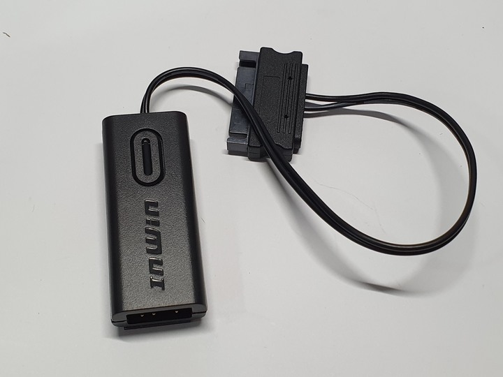 想玩機殼還是被機殼玩，InWin Airforce 魅影黑 組裝式機殼開箱試用
