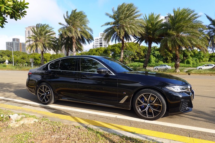 想看BMW 帥車 接龍