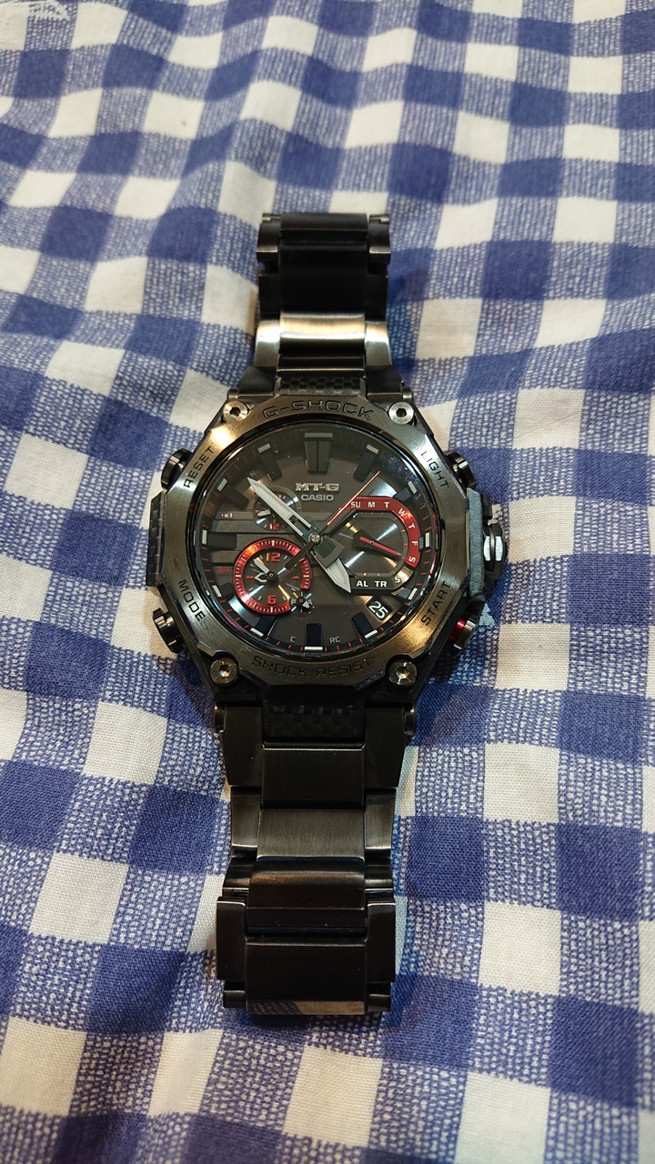 開箱：G-SHOCK MTG-B2000 黑碳纖維