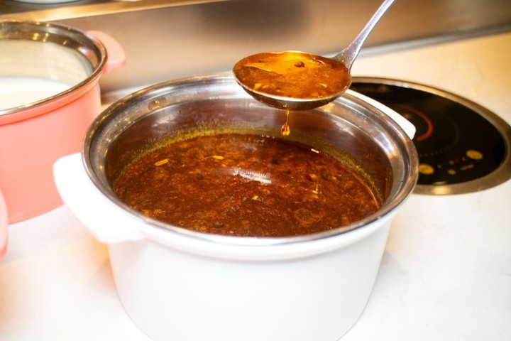 台中迴轉火鍋吃到飽!麻辣鴨血、滷牛腩、冰淇淋無限供應