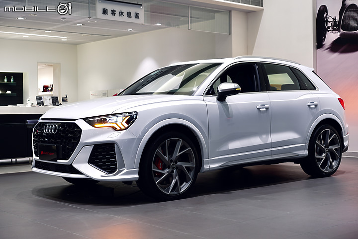 實車照片分享 2022年式 Audi RS Q3 金屬冰川白 Glacier white