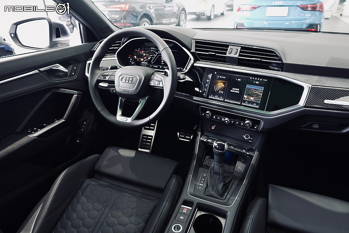 實車照片分享 2022年式 Audi RS Q3 金屬冰川白 Glacier white