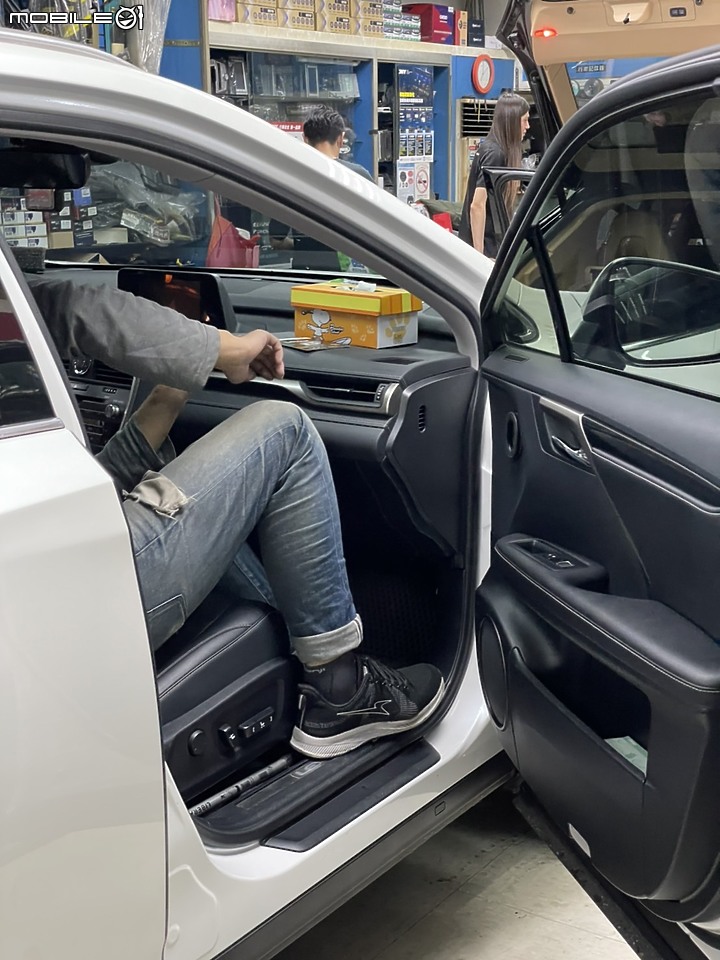 Mio C330關箱 Mio 890D開箱 感受行車記錄器的全新進化！ (12/21更新)