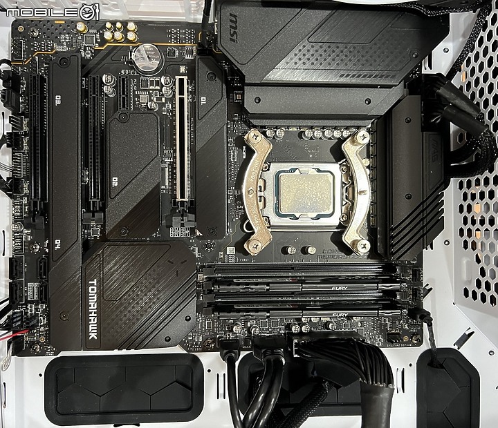 高CP值 DDR4 Z690 微星 MAG Z690 TOMAHAWK WIFI 簡單開箱