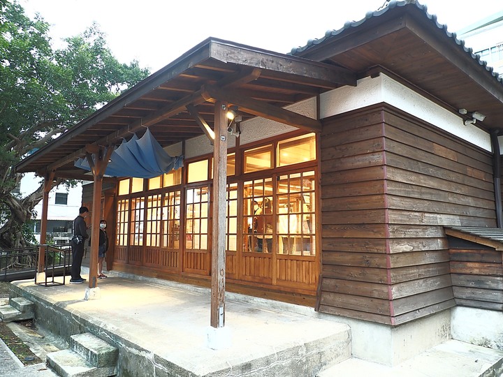 基隆要塞司令部校官眷舍|基隆要塞司令官邸|沙灣歷史文化園區 — 充滿文青風的大基隆歷史場景