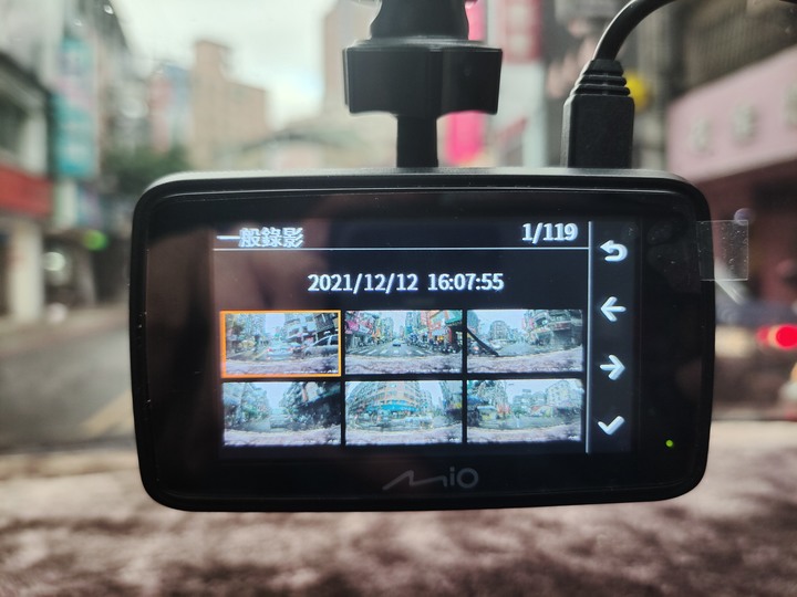 Mio MiVue™ 887 行車紀錄器開箱