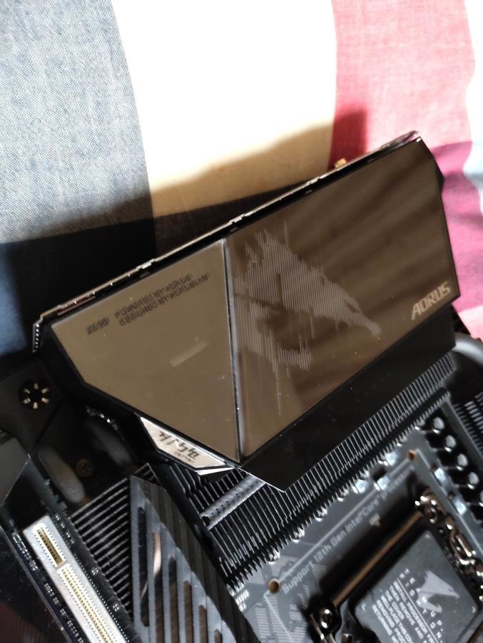 點我看大圖 開箱- Z690 AORUS XTREME 鷹神大板