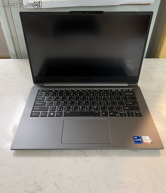 點我看大圖 GIGABYTE 技嘉 U4 UD 輕薄1公斤處女作 Ultrabook 開箱