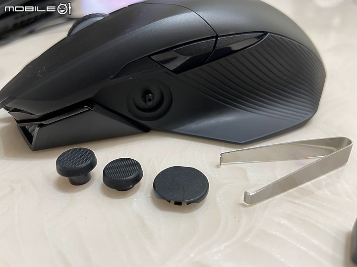 機構大改款、配件超玩家 ROG Zephyrus S17 GX703HR 快速心得分享