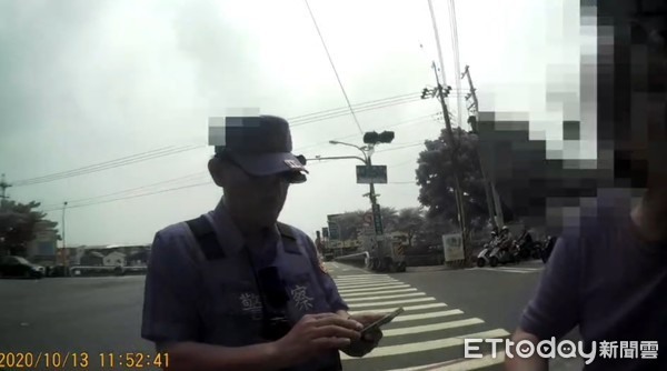 嗆警取締拗蠻！男被「銬鐵柱+辣椒水噴眼」怒告警4罪結果曝光