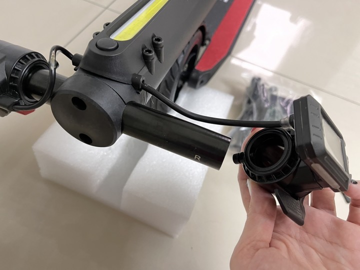 【BIRDYEDGE 電動滑板車選購建議 】2萬 ?! 不用真的嗎 !!!這款MIT CP值超高，最高30KM，雙避震，剎車。