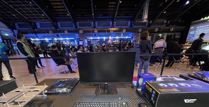 intel 360 水冷超頻比賽簡記