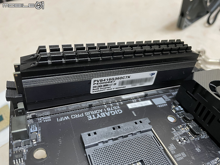 點我看大圖 礦潮下的多顯示輸出方案 AMD 5700G & X570I AORUS PRO WIFI