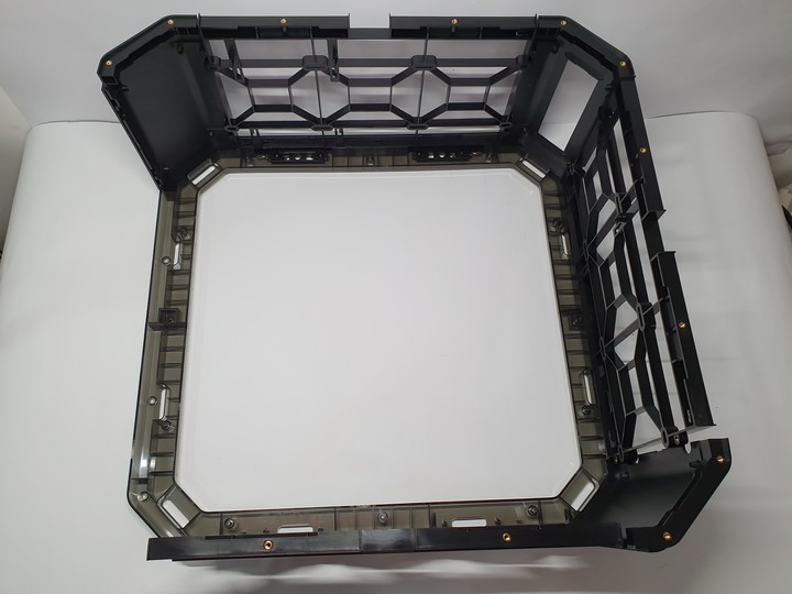 想玩機殼還是被機殼玩，InWin Airforce 魅影黑 組裝式機殼開箱試用