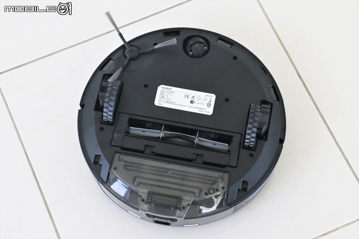 NEABOT N2 PLUS 開箱動手玩：挑戰市場最低價的自動集塵堡掃拖機器人？！具備無人車雷射導航技術、超大吸力與大水箱，吸掃拖一機搞定！