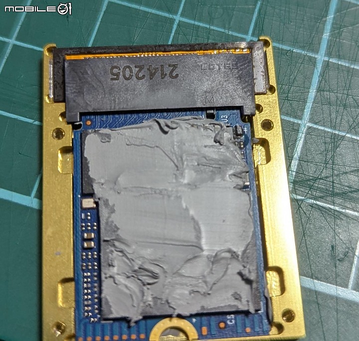 可能是目前唯二能解放CFexpress卡速度的讀卡機(同場加映DIY 1TB/512G CFE卡)