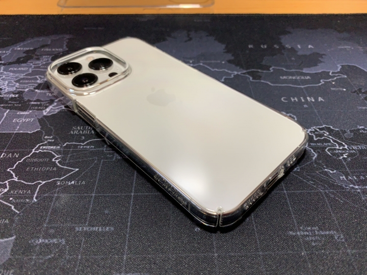 IPhone 13 Pro Air Jacket/Caudabe 透明殼心得分享