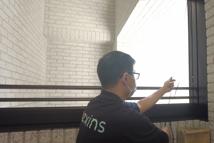 潔癖鬼的陽台救星!防雨防塵”升降百葉窗”安裝經驗分享