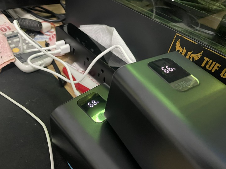 movespeed移速57000mah行動電源+MFI認證線+20W快充頭 開箱