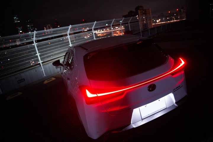 獨一無二的美好 Lexus UX250h F Sport
