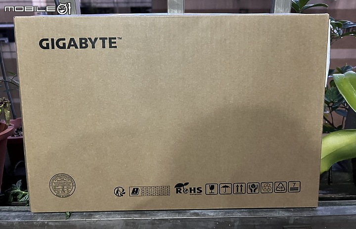 點我看大圖 GIGABYTE 技嘉 U4 UD 輕薄1公斤處女作 Ultrabook 開箱