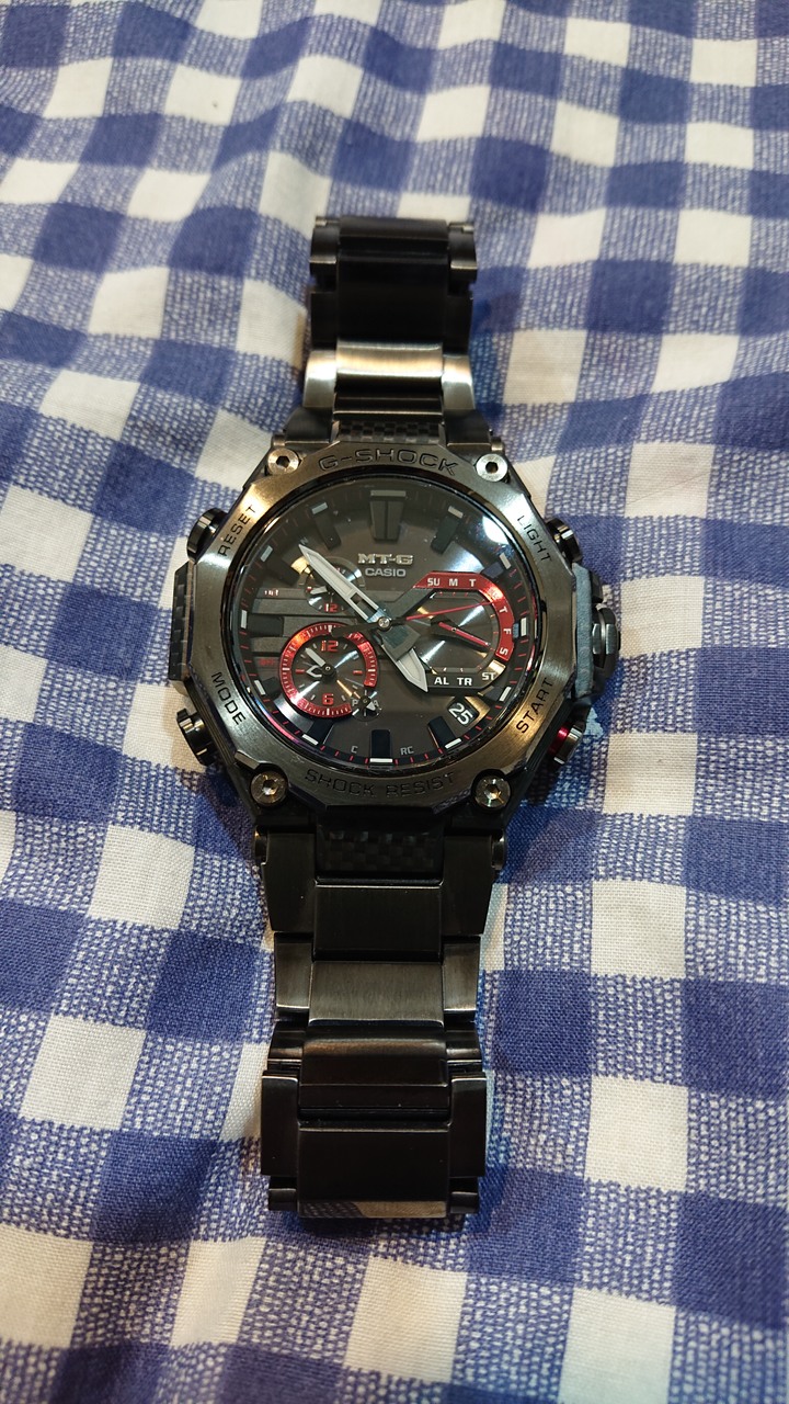 開箱：G-SHOCK MTG-B2000 黑碳纖維