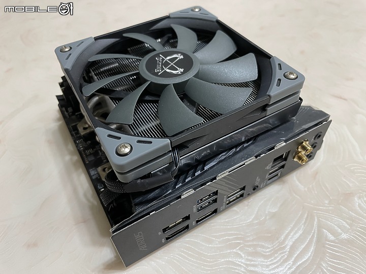 點我看大圖 礦潮下的多顯示輸出方案 AMD 5700G & X570I AORUS PRO WIFI