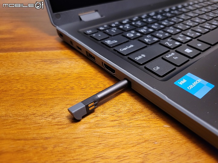 商用翻轉小筆電BR1100FKA SSD版開箱