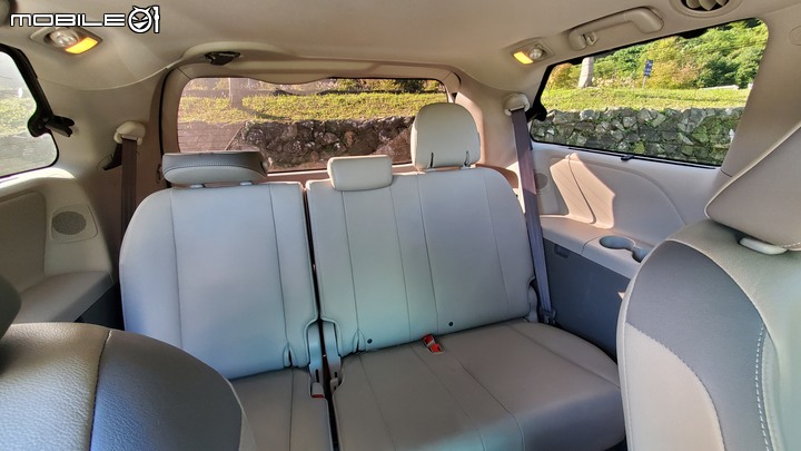 2014 Toyota Sienna 代步車開箱分享---一個人開這台車也未免太浪費了