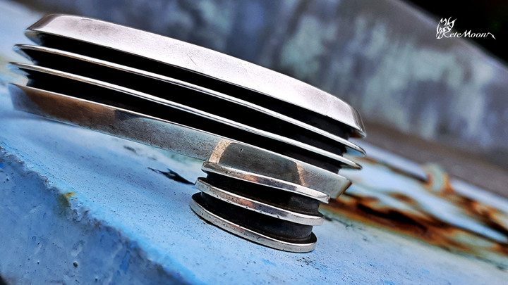 Tom Hawk-Navajo三溝銀手環