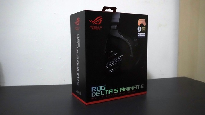 【開箱】耳罩燈效竟然可以放gif?! ROG Delta S Animate輕開箱