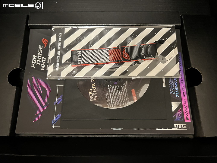 點我看大圖 ROG STRIX 系列攻頂 Z690-E GAMING WiFi 簡單開箱