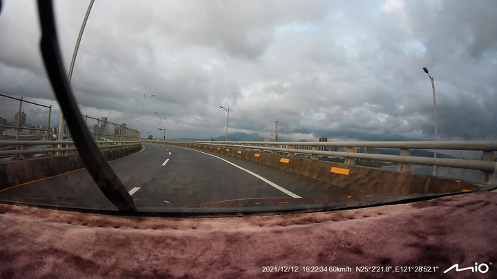 Mio MiVue™ 887 行車紀錄器開箱