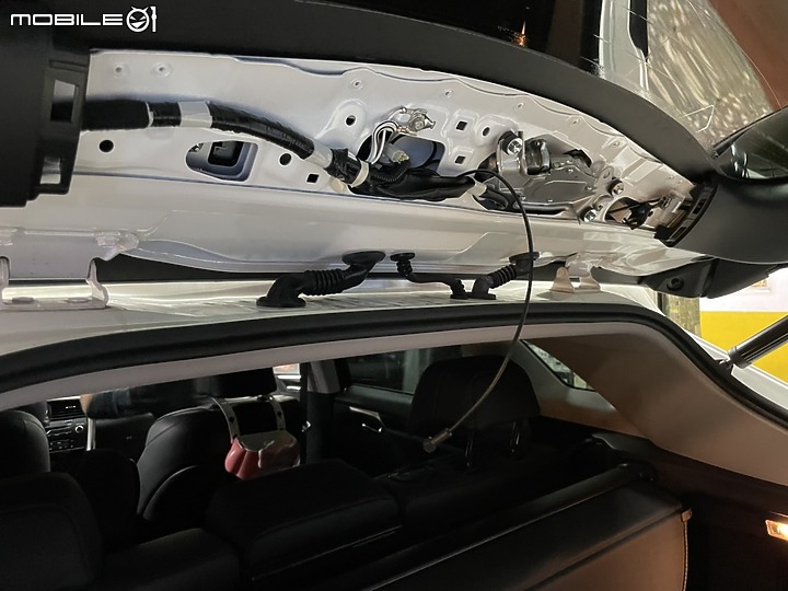 Mio C330關箱 Mio 890D開箱 感受行車記錄器的全新進化！ (12/21更新)