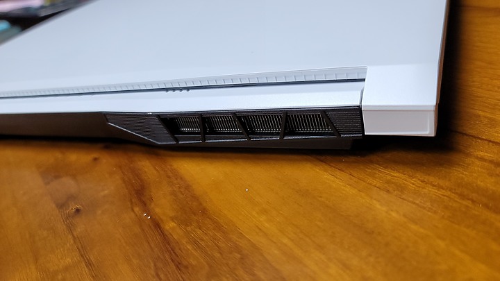 MSI Sword 17開箱 我的大螢幕美型工作機